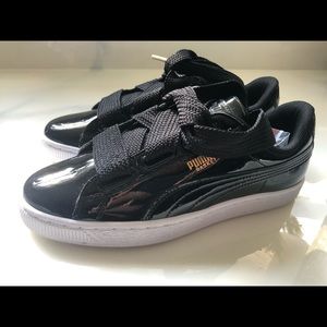 Women’s Puma basket Patent leather EUC, Size 8.5W